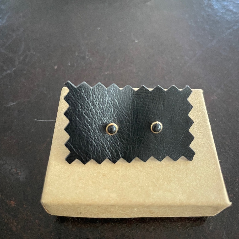 New 14k Gold &  Onyx Stud Earring